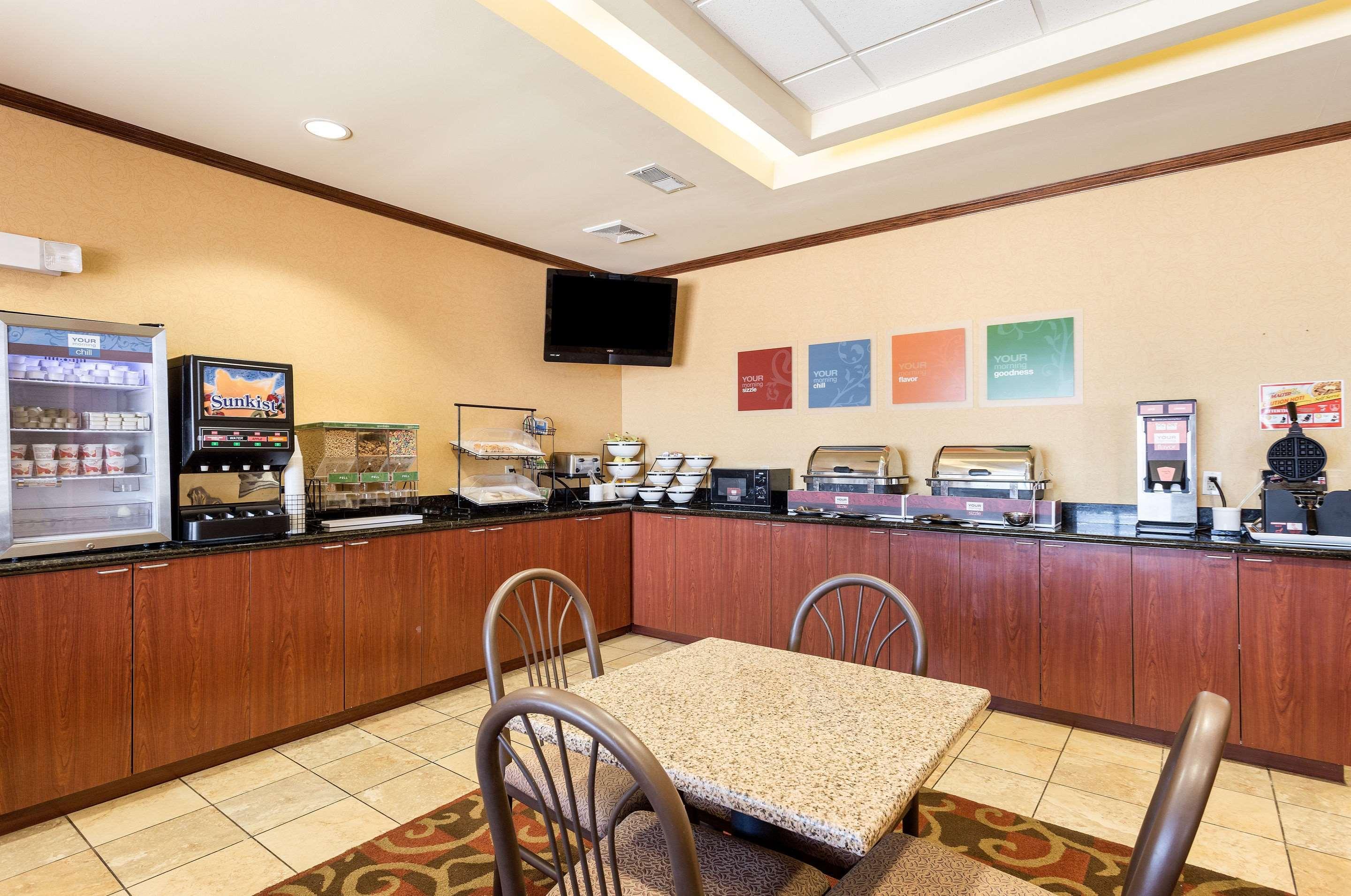 Comfort Inn & Suites Blytheville Ngoại thất bức ảnh