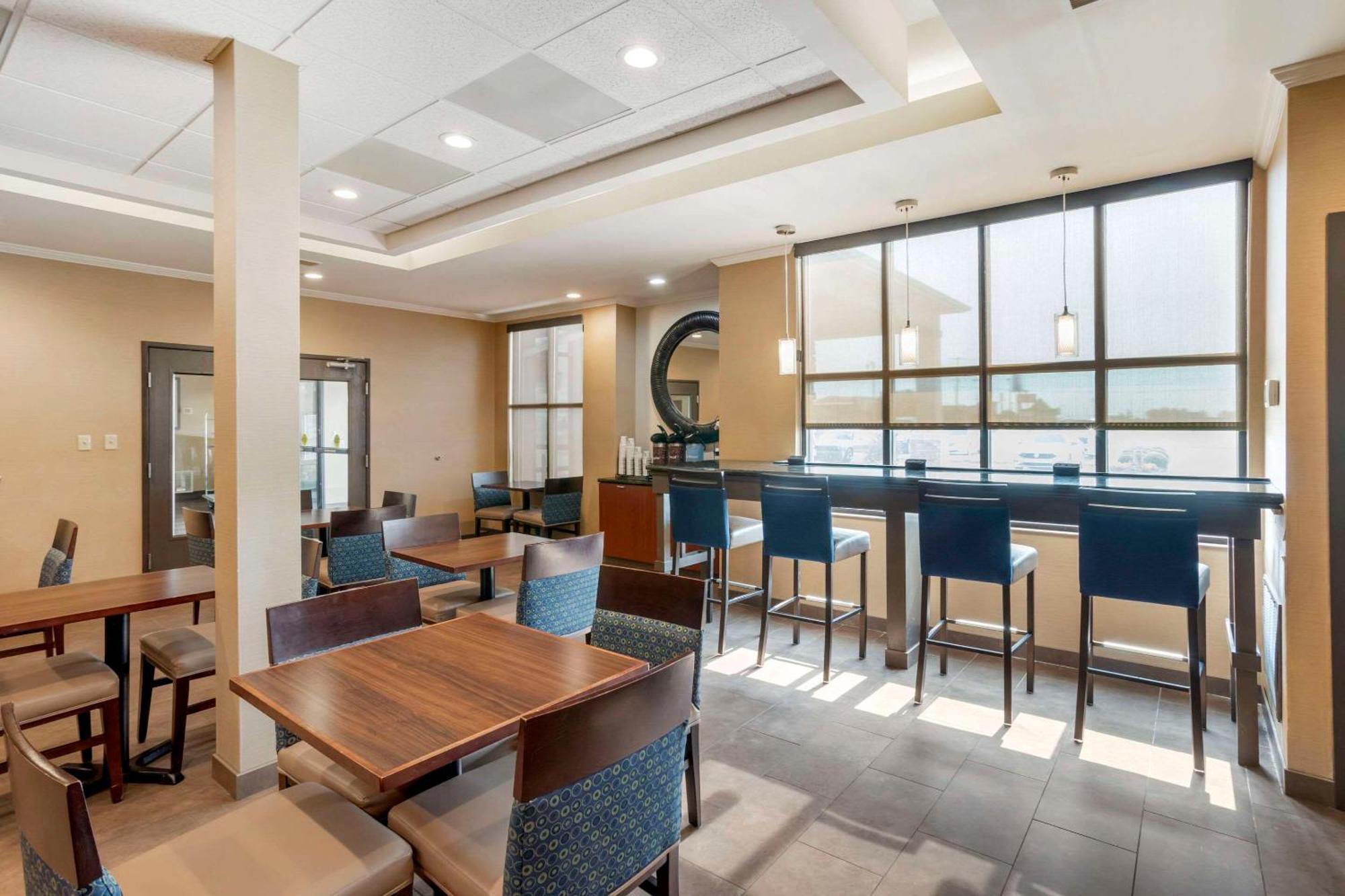 Comfort Inn & Suites Blytheville Ngoại thất bức ảnh